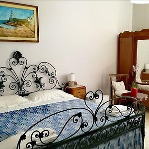 B&B Faro Bianco